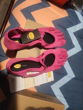 Vibram FiveFingers Women's Pink Toe Shoes